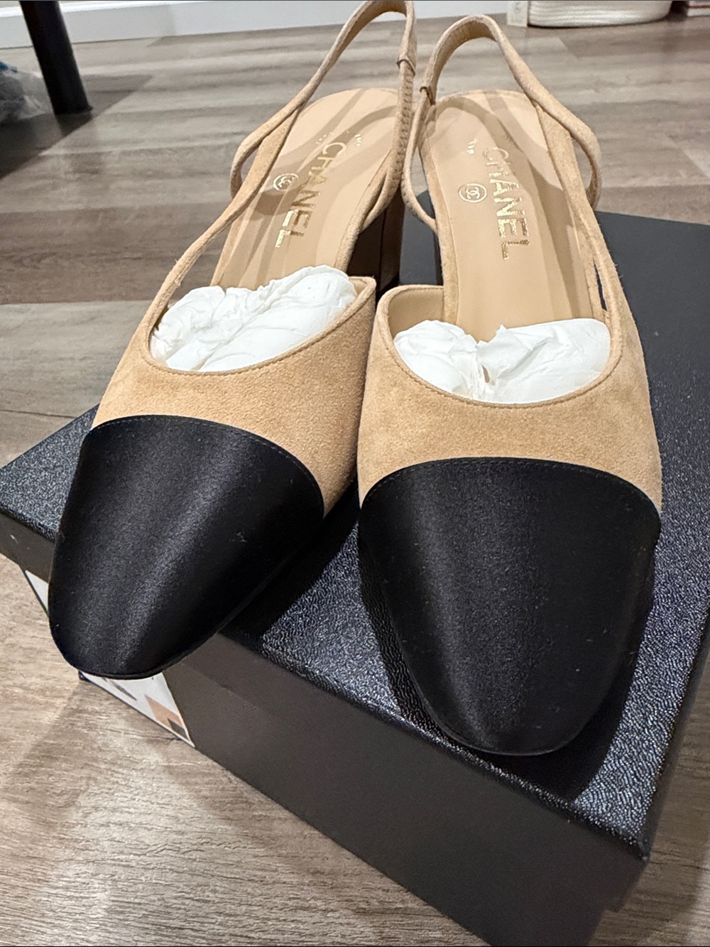 CHANEL classic beige & black suede Sling backs Shoes 39 - Picture 6 of 6